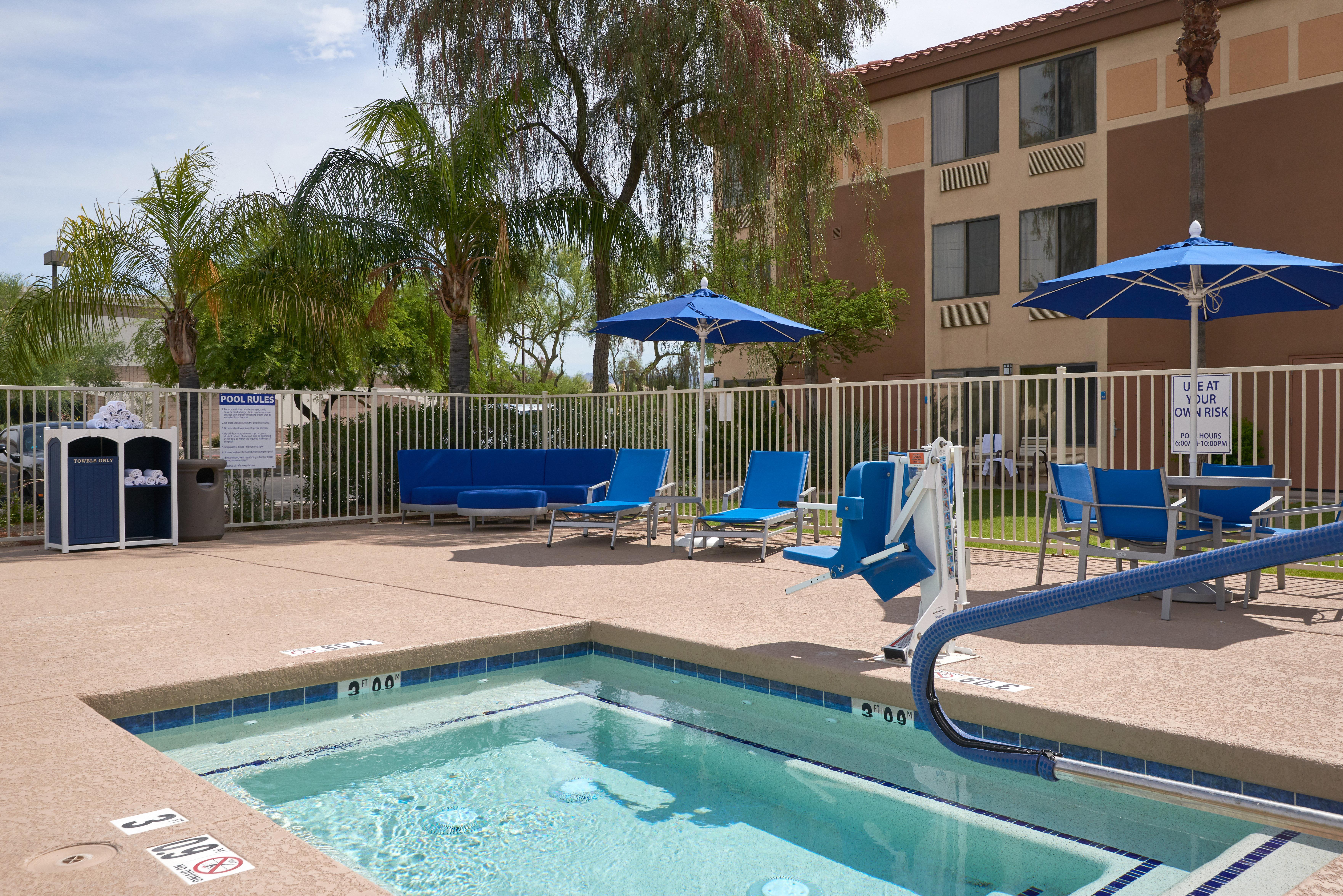 Holiday Inn Express Scottsdale North By Ihg Exterior photo